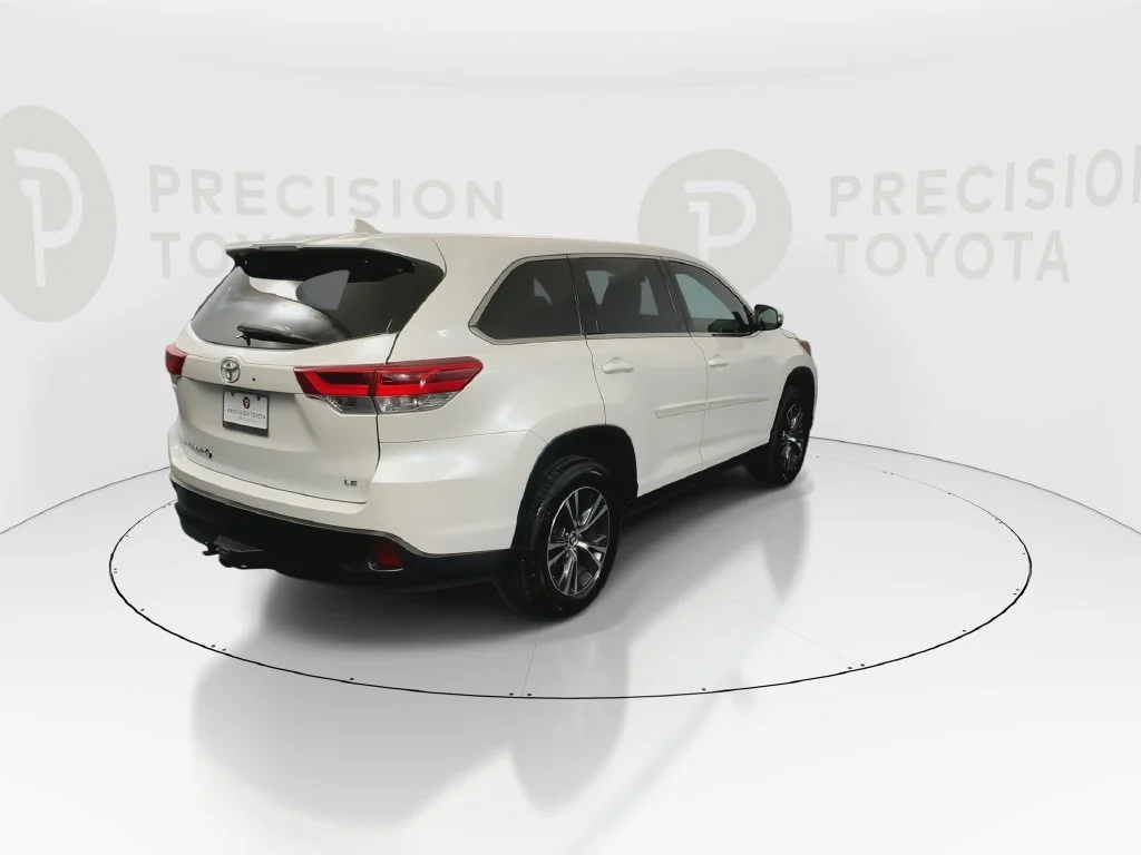 Used 2019 Blizzard Pearl Toyota LE Plus image 19