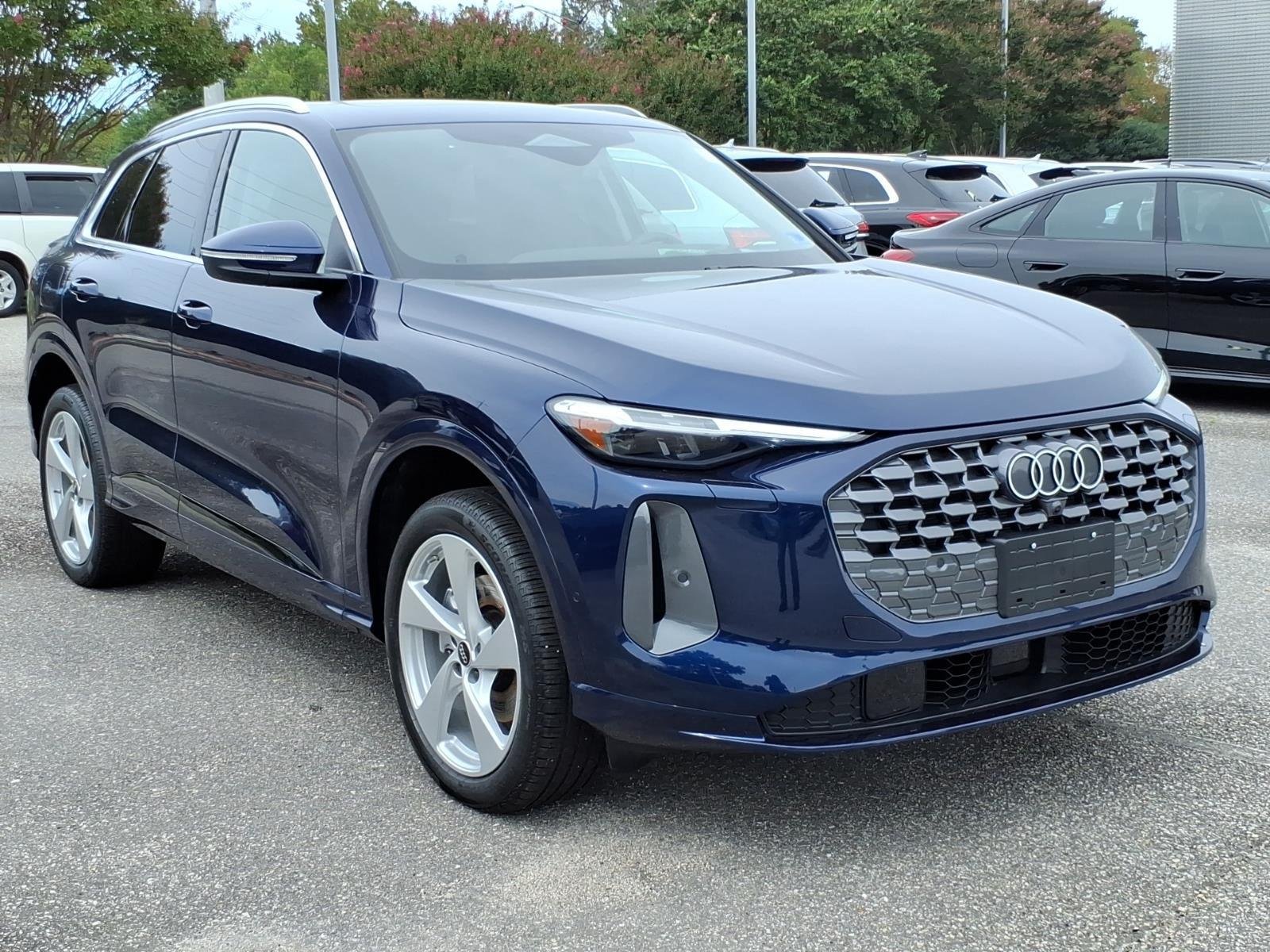 Used 2025 Navarra Blue Metallic Audi Premium Plus image 5