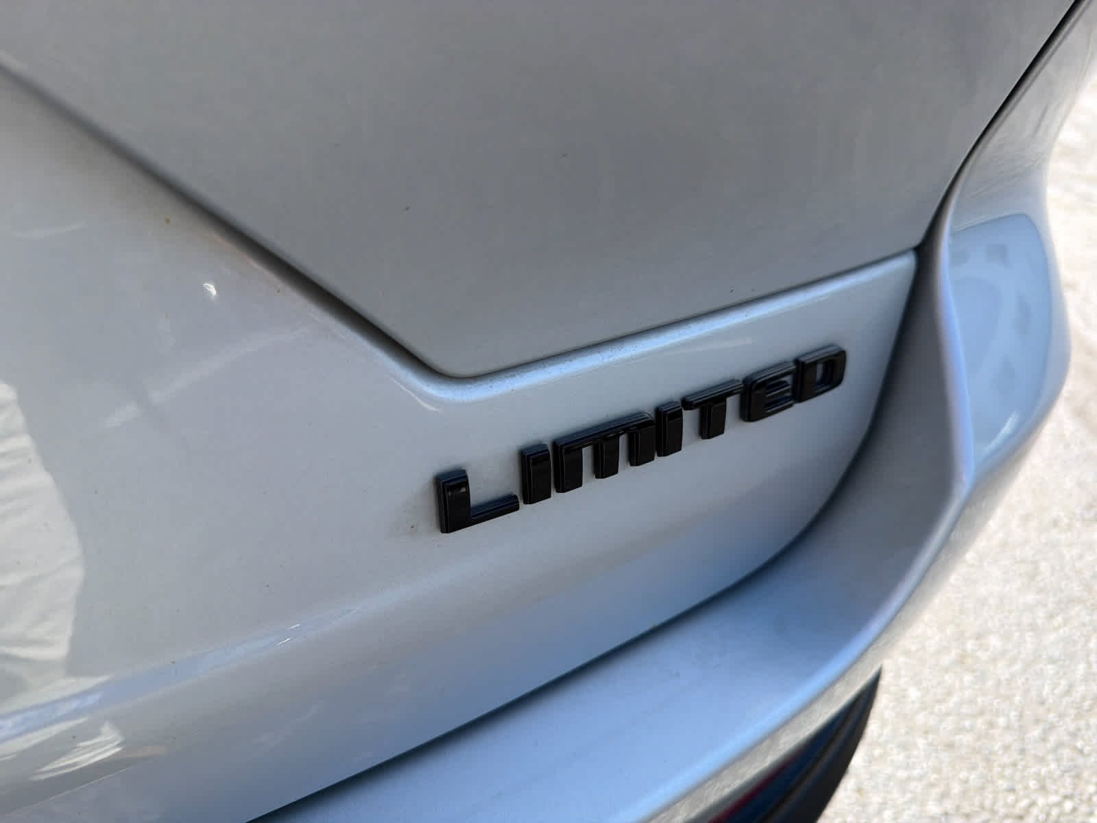 Used 2023 Silver Zynith Jeep Limited image 19