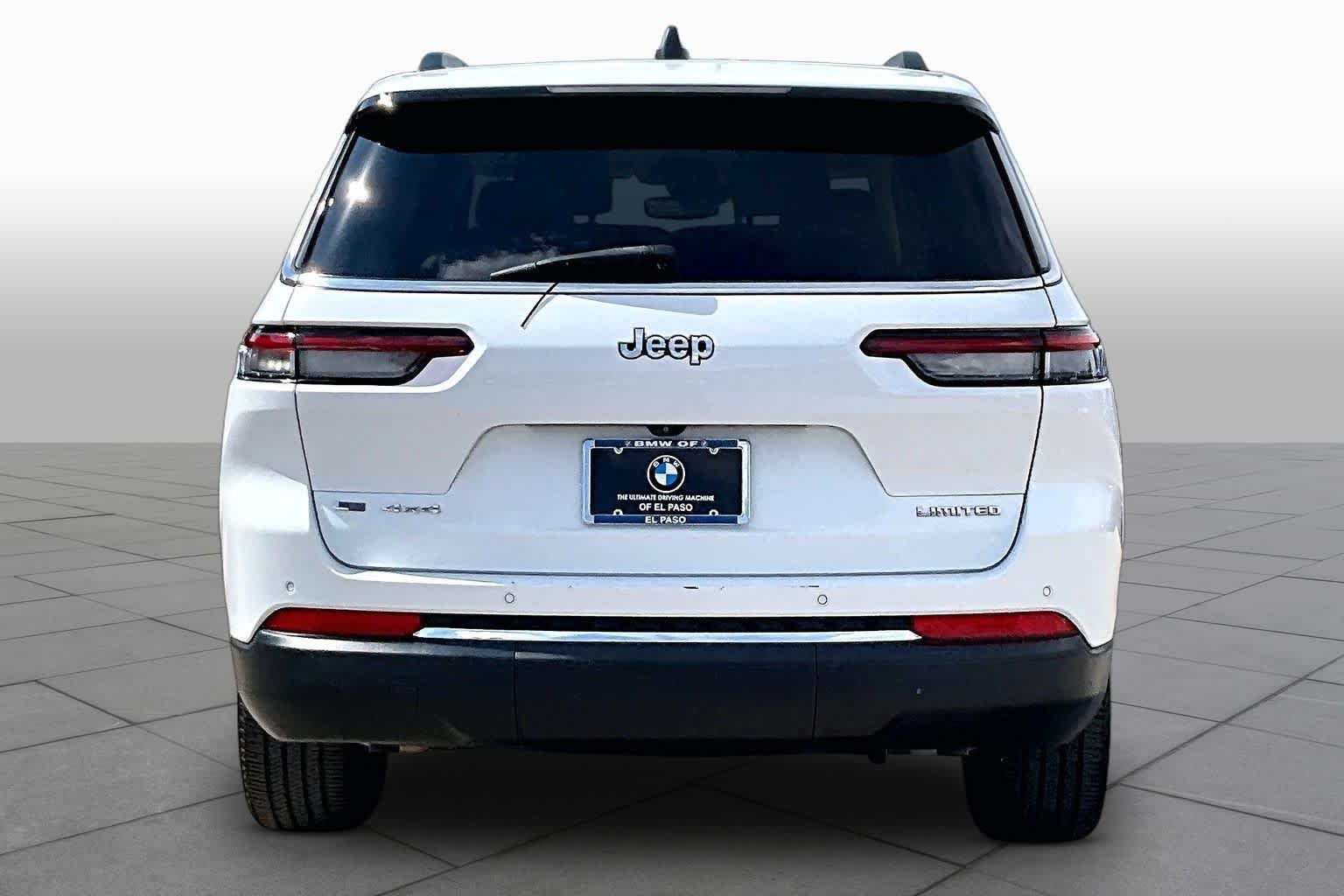 Used 2022 Bright White Clearcoat Jeep Limited image 4