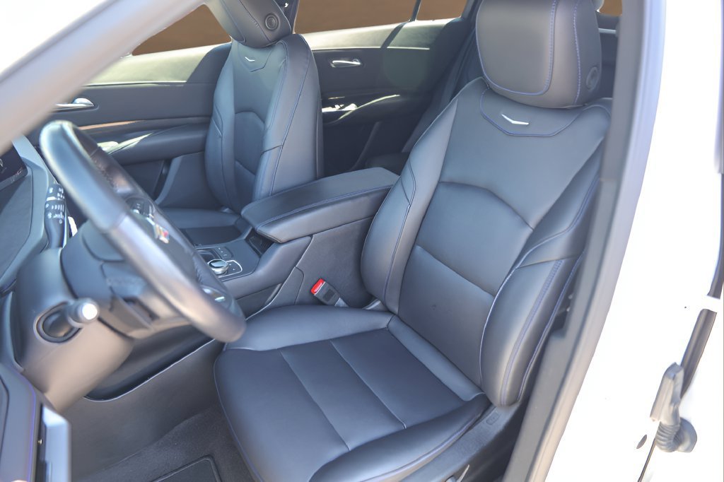 Certified Used 2025 Crystal White Tricoat Cadillac Sport image 7
