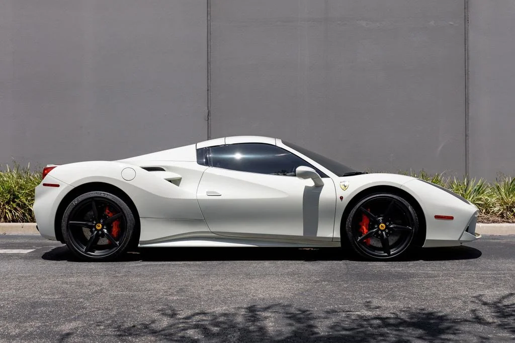 Used 2019 Bianco Avus Ferrari  image 40