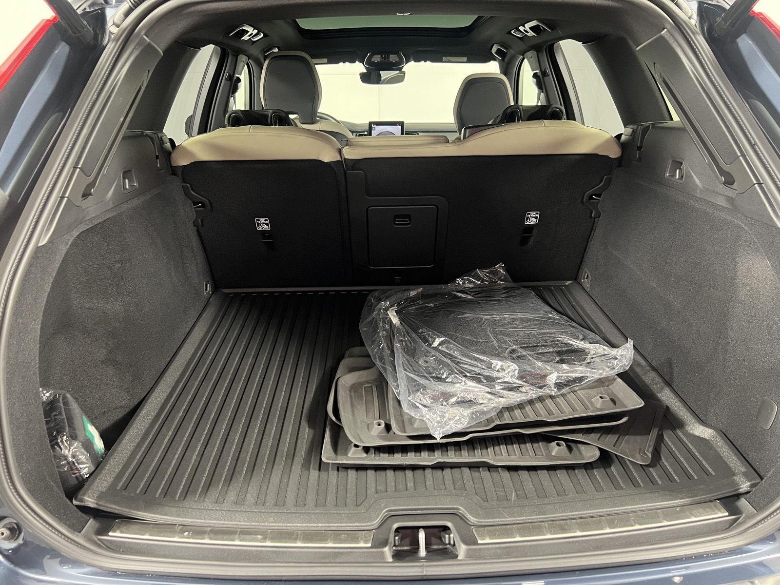 Used 2026 Denim Blue Metallic Volvo Plus image 23