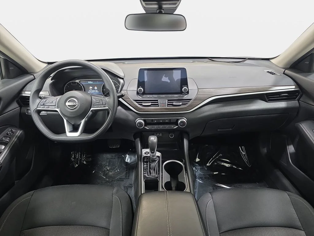 Used 2024 Brilliant Silver Metallic Nissan 2.5 SV image 10