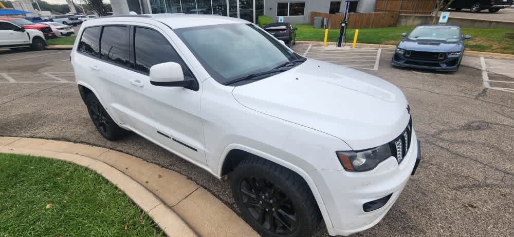 Used 2018 Bright White Clearcoat Jeep Altitude image 2