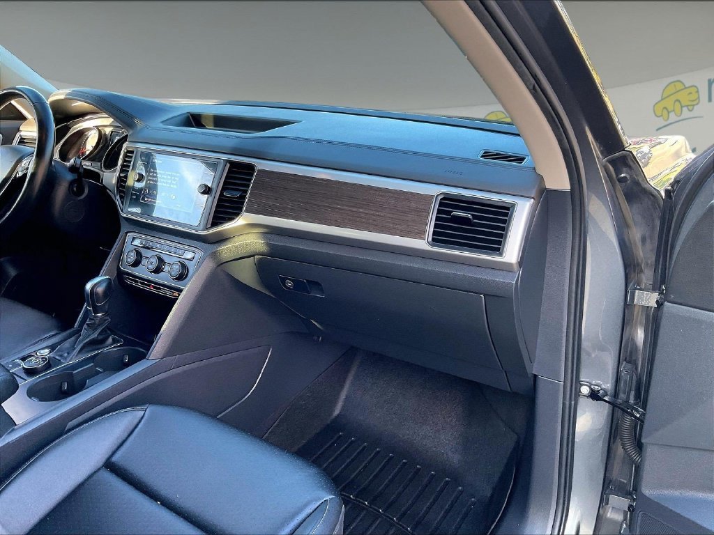 Used 2019 Gray Volkswagen 3.6L V6 SE image 13