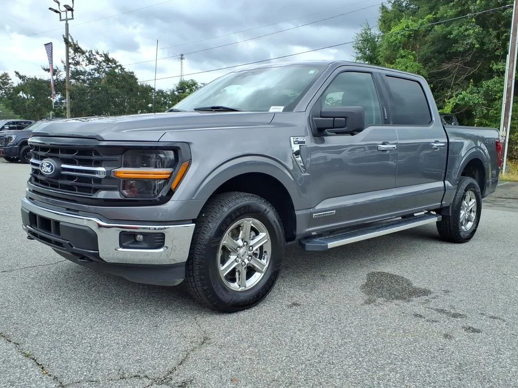 Used 2024 Gray Ford XLT image 27