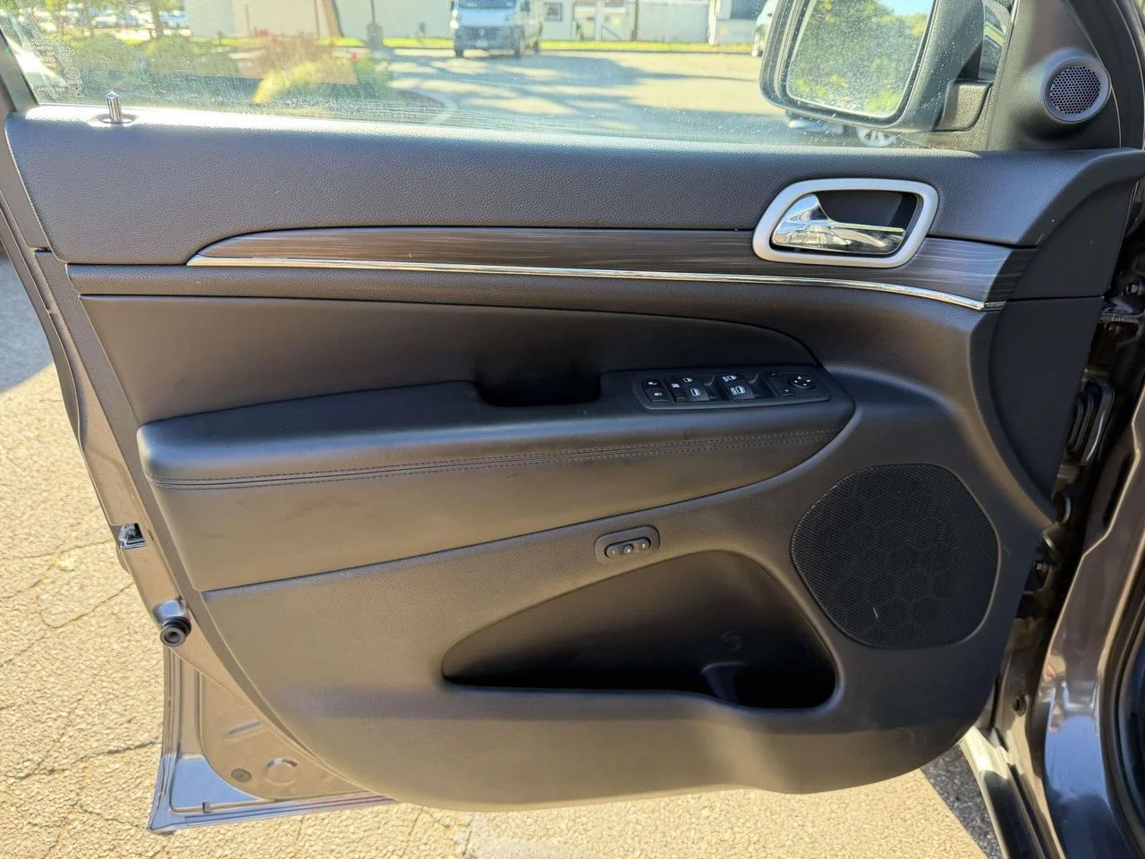 Used 2021 Granite Crystal Metallic Clearcoat Jeep Limited 4x4 image 14