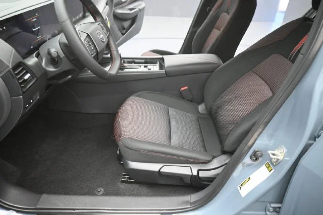 New 2027 Gray Nissan SR image 28
