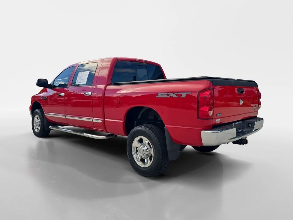 Used 2008 Flame Red Clearcoat Dodge SXT image 5