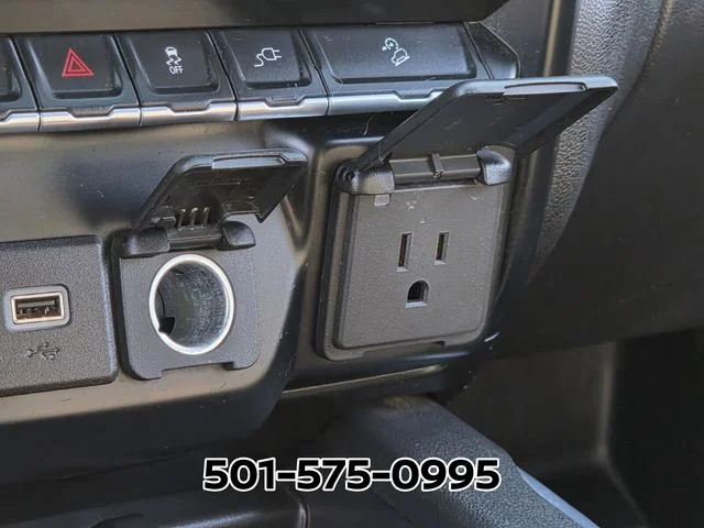 Used 2021 White GMC AT4 image 28