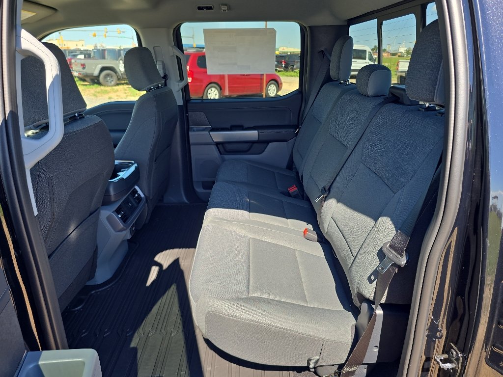 New 2026 Agate Black Metallic Ford XLT image 29