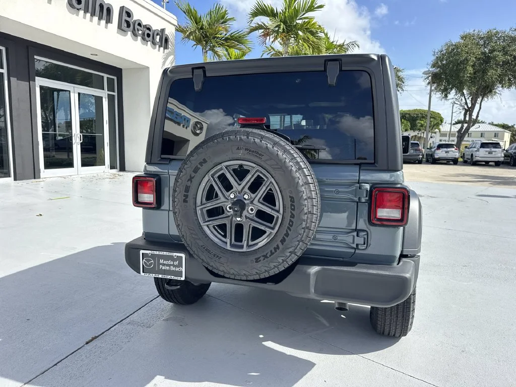 Used 2026 Gray Jeep Sport S image 25