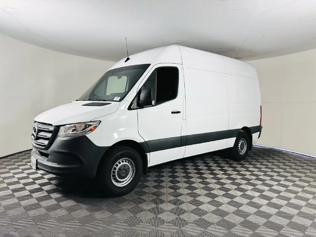 Used 2020  Mercedes-Benz  image 7