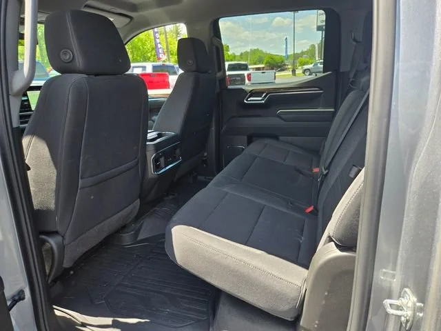 Used 2025 Sterling Metallic GMC Elevation image 12