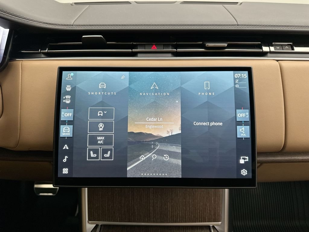 New 2026 Belgravia Green Land Rover SE image 21