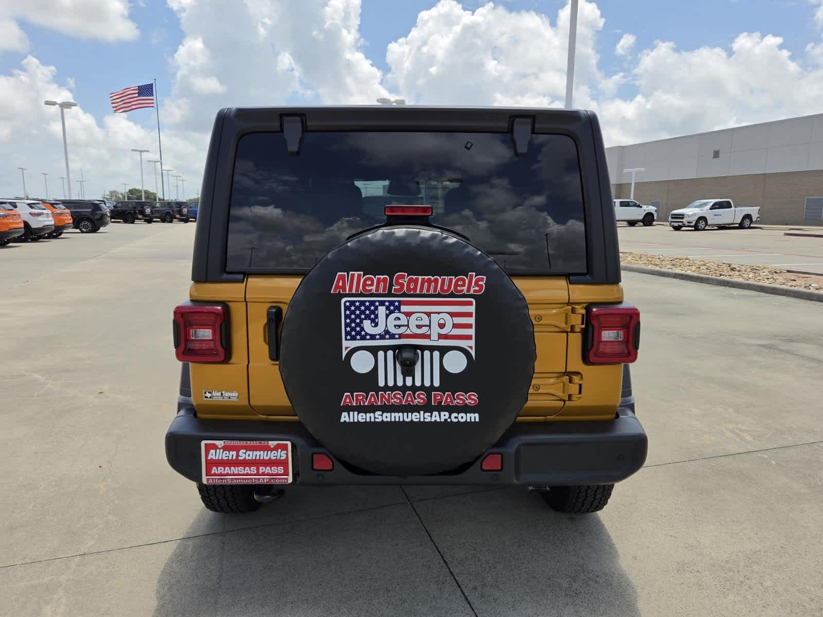 New 2026 Goldilocks Jeep Sport S image 4