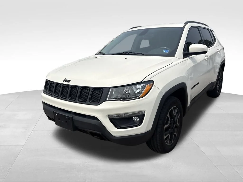 Used 2019 White Jeep Sport image 17