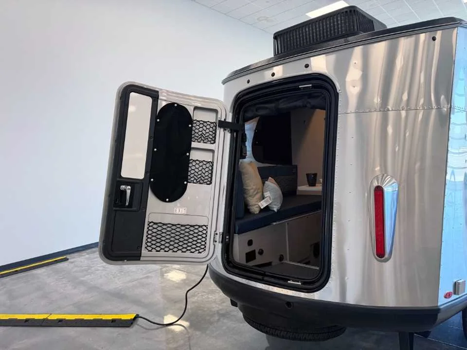 New 2025 SILVER AIRSTREAM  image 9