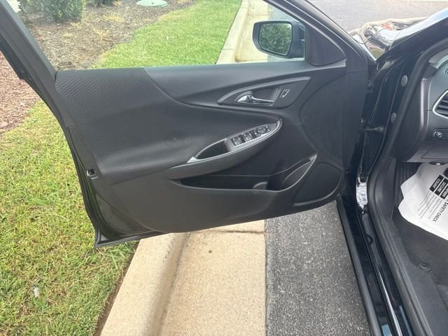 Used 2025 Black Chevrolet LT image 19