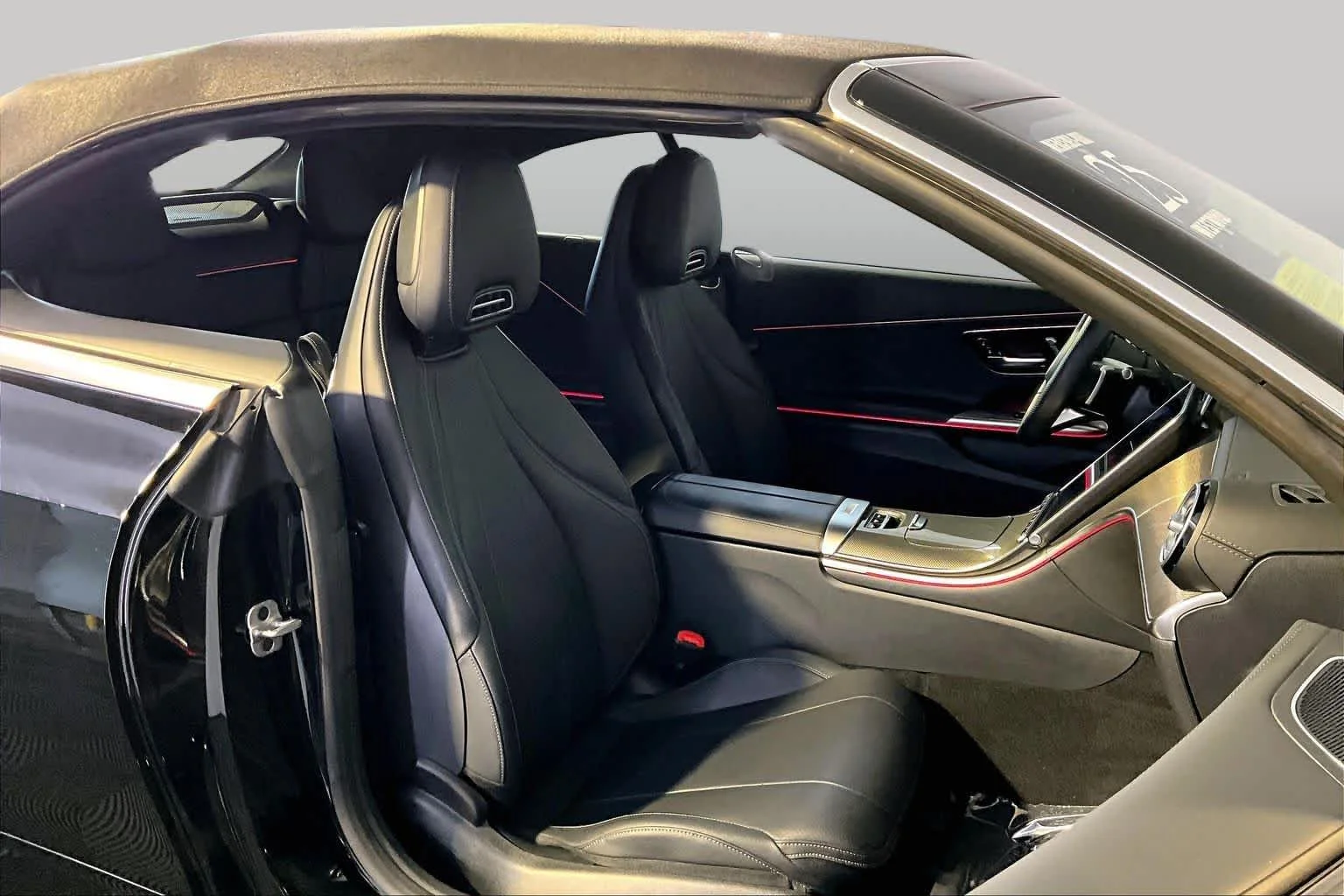 Certified Pre-Owned 2025 Mercedes-Benz CLE 300
