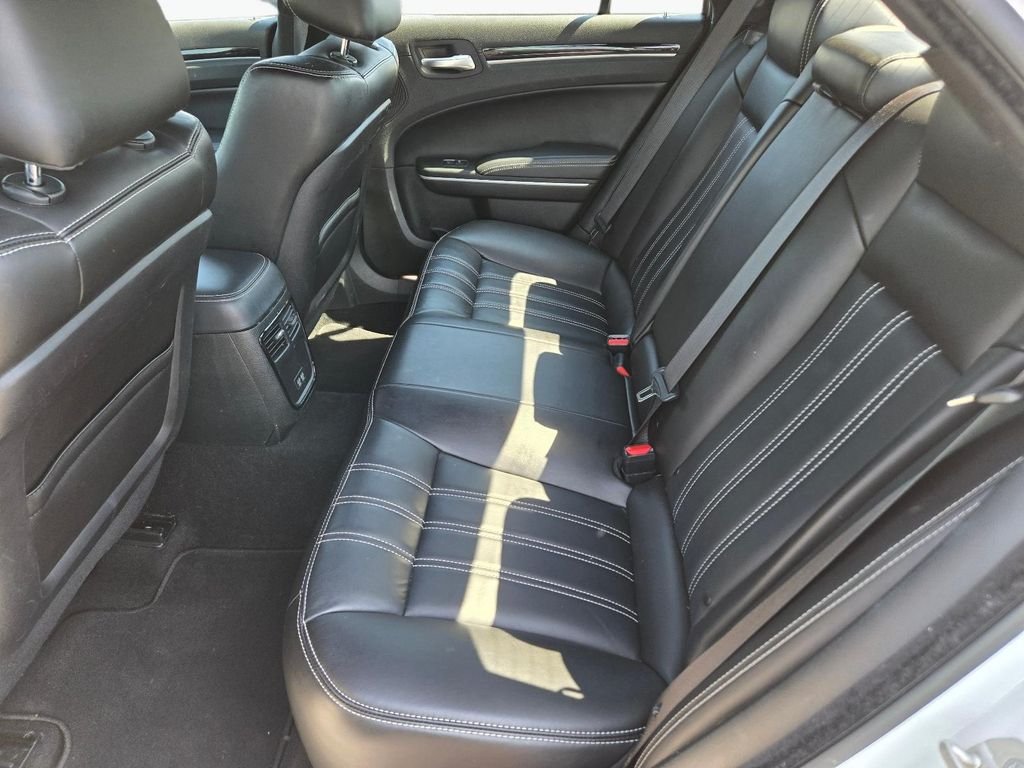 Used 2023 White Chrysler 300S image 17