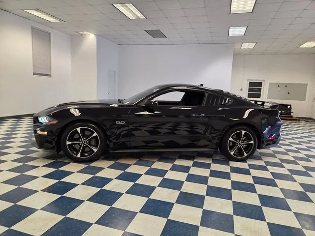 Used 2022 Black Ford GT image 4