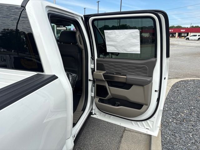New 2026 Star White Metallic Tri-Coat Ford Platinum image 25