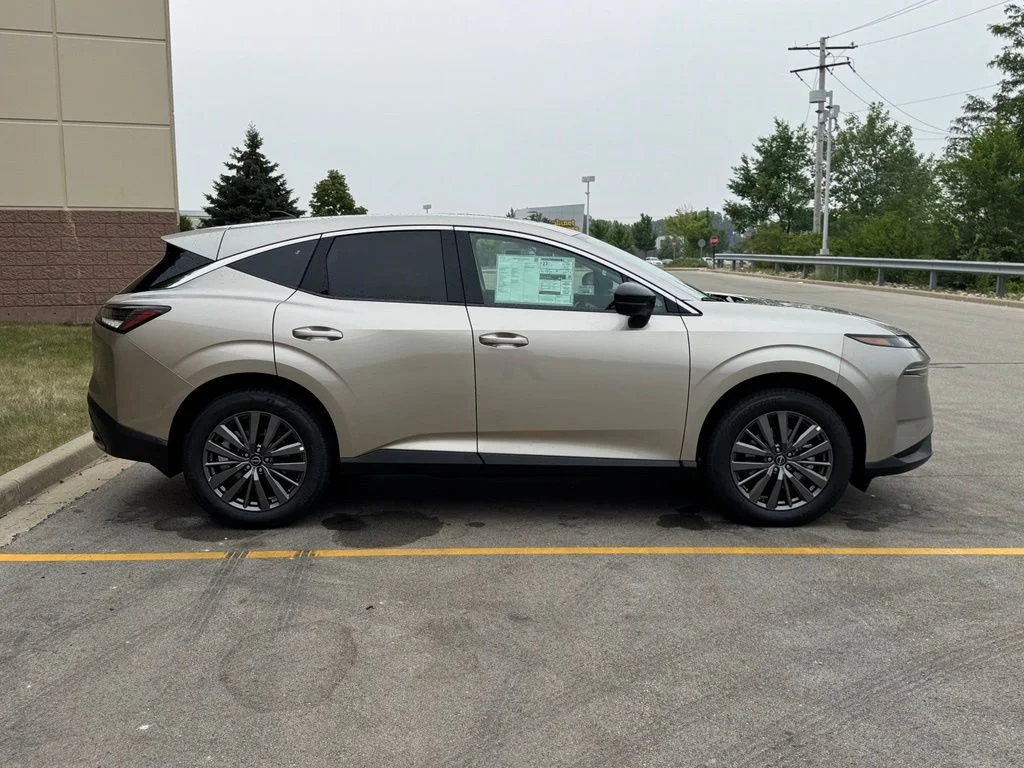 New 2026 Champagne Silver Metallic Nissan SL image 3