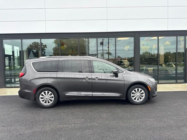 Used 2019 Chrysler Pacifica Touring L with VIN 2C4RC1BG7KR746498 for sale in Seekonk, MA