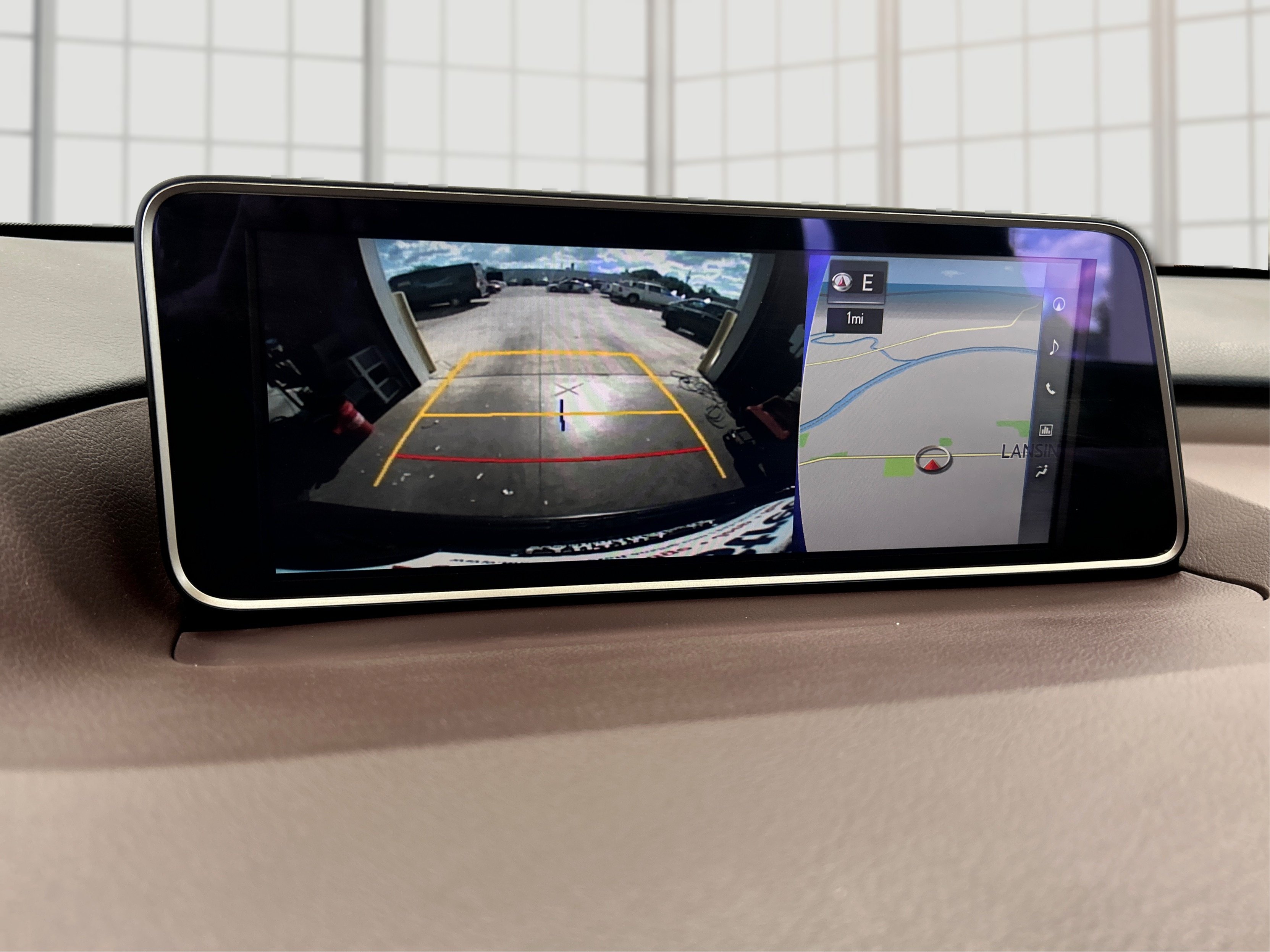 Used 2017  Lexus 350 image 27