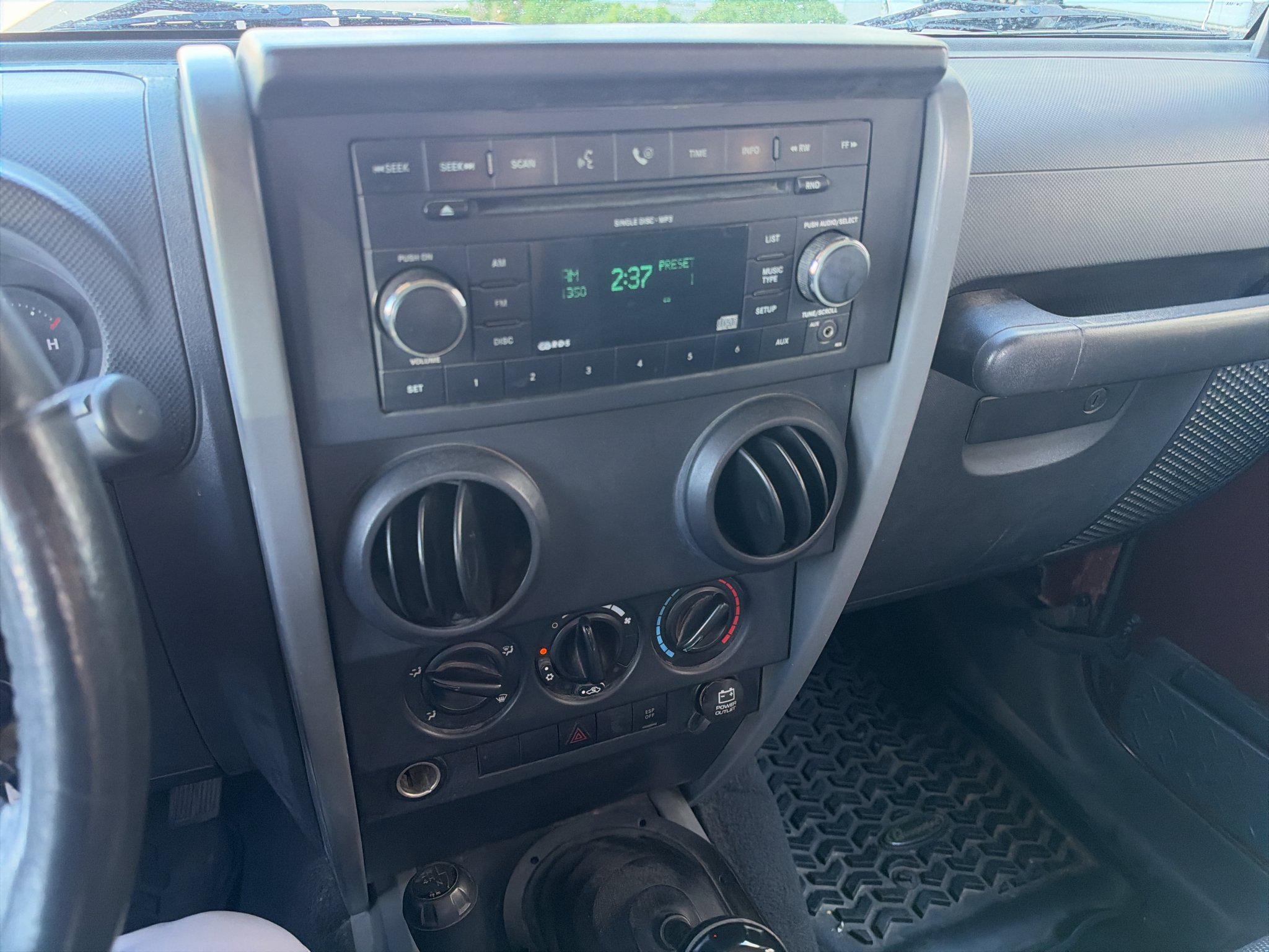 Used 2007 Flame Red Clearcoat / Black Hard Top Jeep X image 13