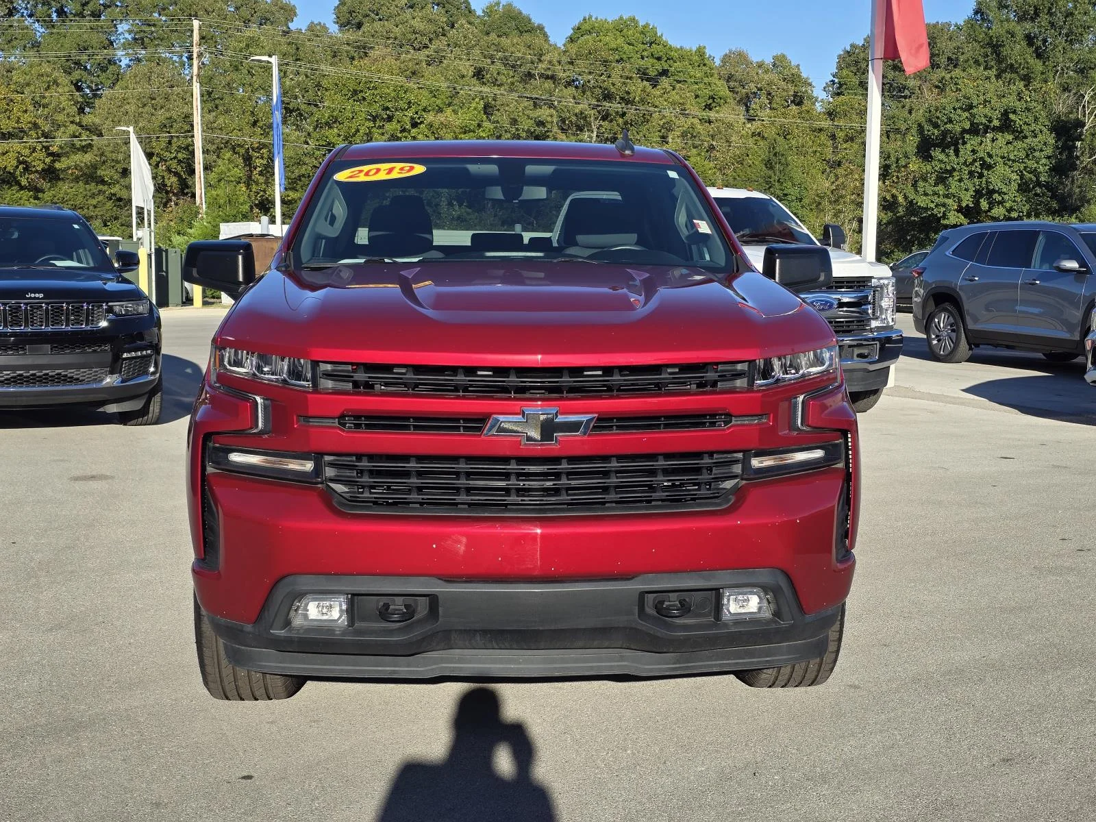 Used 2019 CAJUN RED TINTCOAT Chevrolet RST image 2