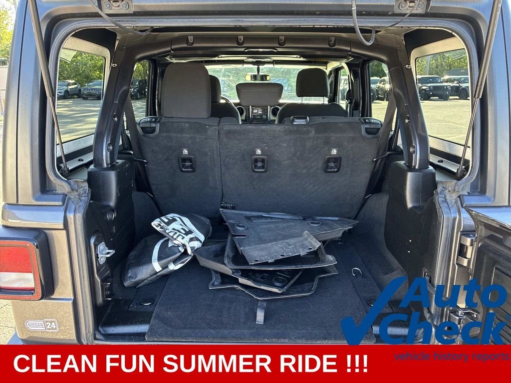 Used 2018 Gray Jeep Unlimited Sport S image 12