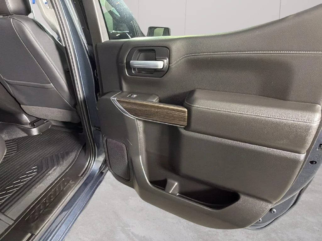 Used 2021 SHADOW GRAY METALLIC Chevrolet LT Trail Boss image 33
