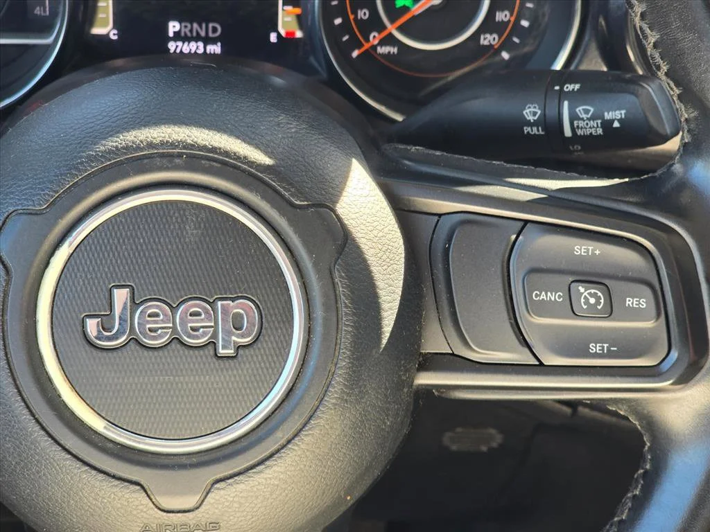 Used 2020 White Jeep Altitude image 14