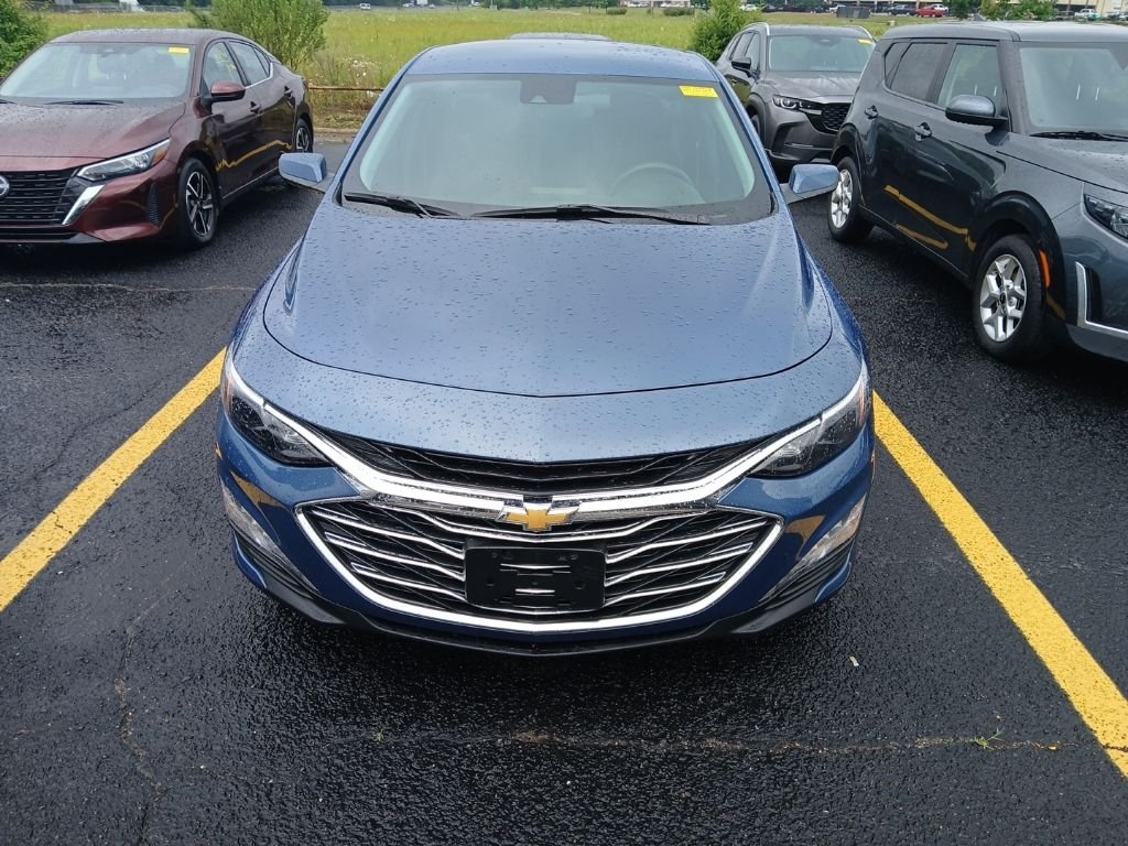 2025 Chevrolet Malibu's photo