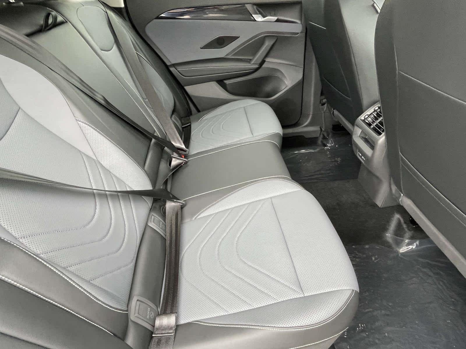 New 2026 2R2R/ Volkswagen SE image 22