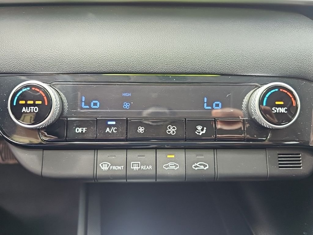 Certified Used 2023 Silver Hyundai SEL image 19