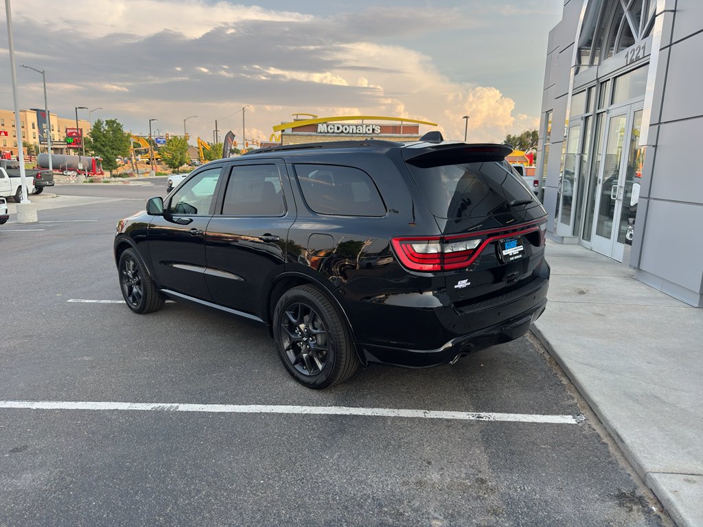 New 2026 Diamond Black Clear-Coat Exterior Paint Dodge R/T image 3