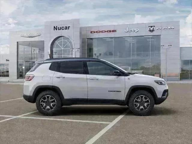 New 2026 Bright White Clear-Coat Exterior Paint Jeep Trailhawk image 87