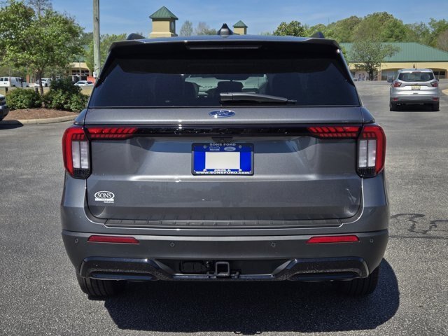New 2026 Carbonized Gray Metallic Ford ST-Line image 9