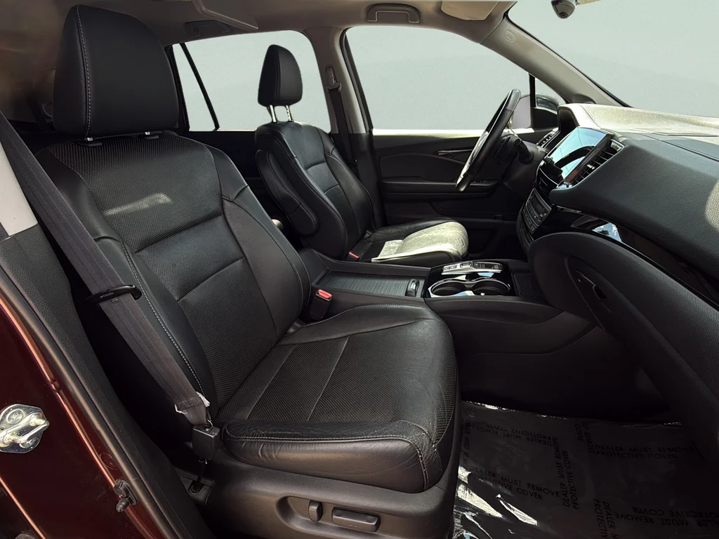 Used 2019 Red Honda Touring image 21