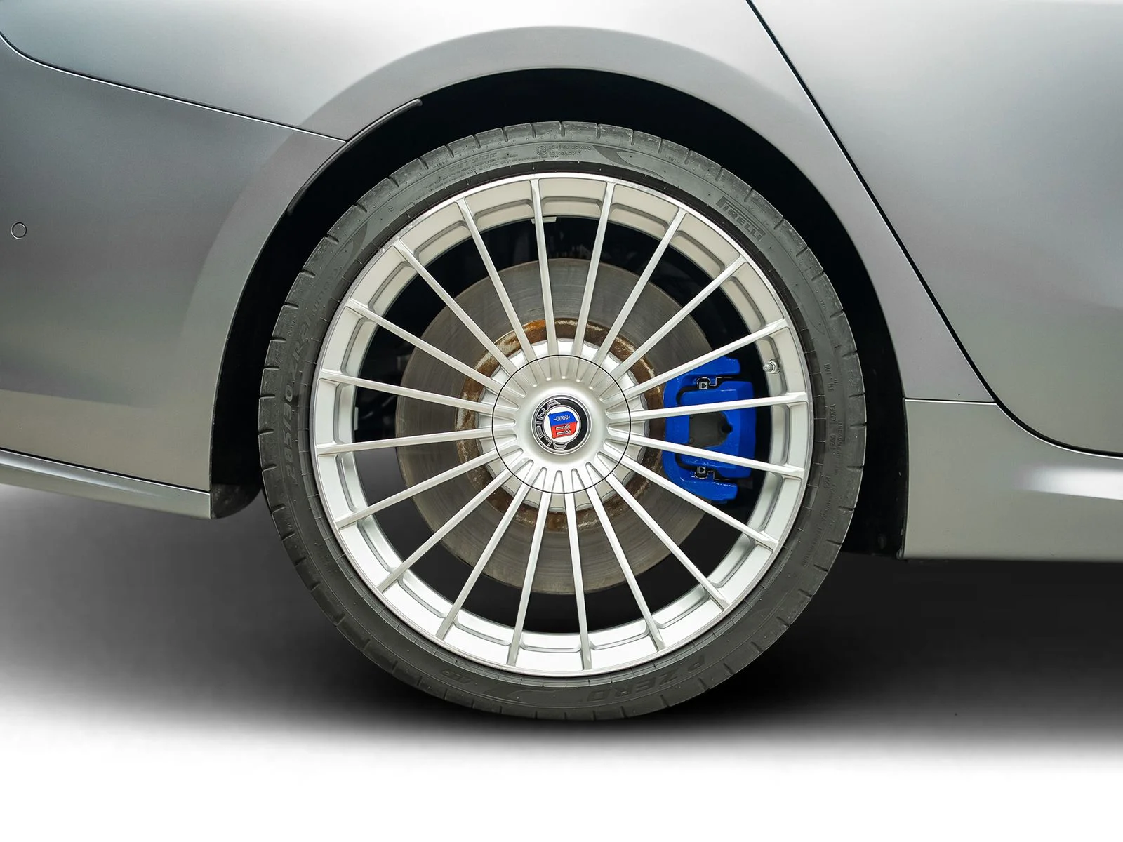 Used 2022 Blue BMW ALPINA B8 xDrive image 33
