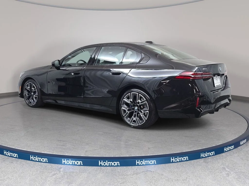 Used 2026 Black Sapphire Metallic BMW 530i xDrive image 8