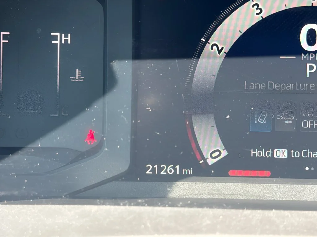 Used 2025 White Toyota SR image 21