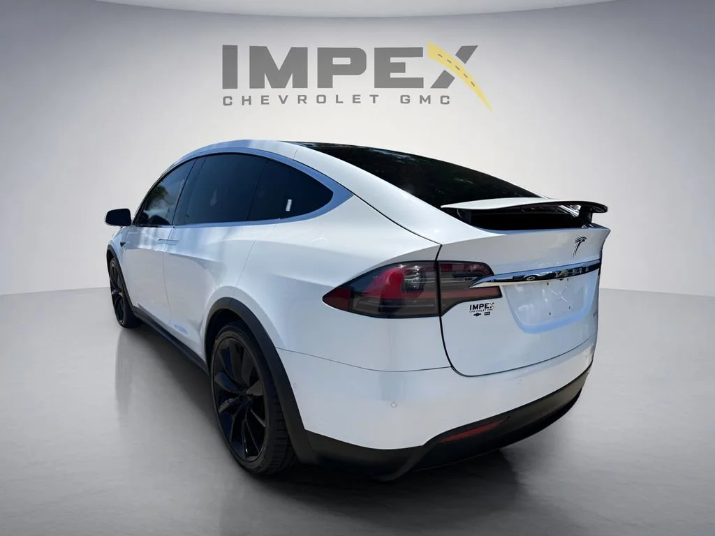 Used 2020  Tesla Performance image 3
