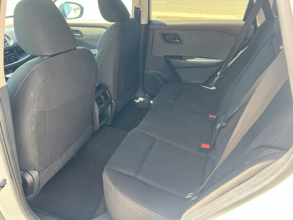 Used 2023 Glacier White Nissan S image 23