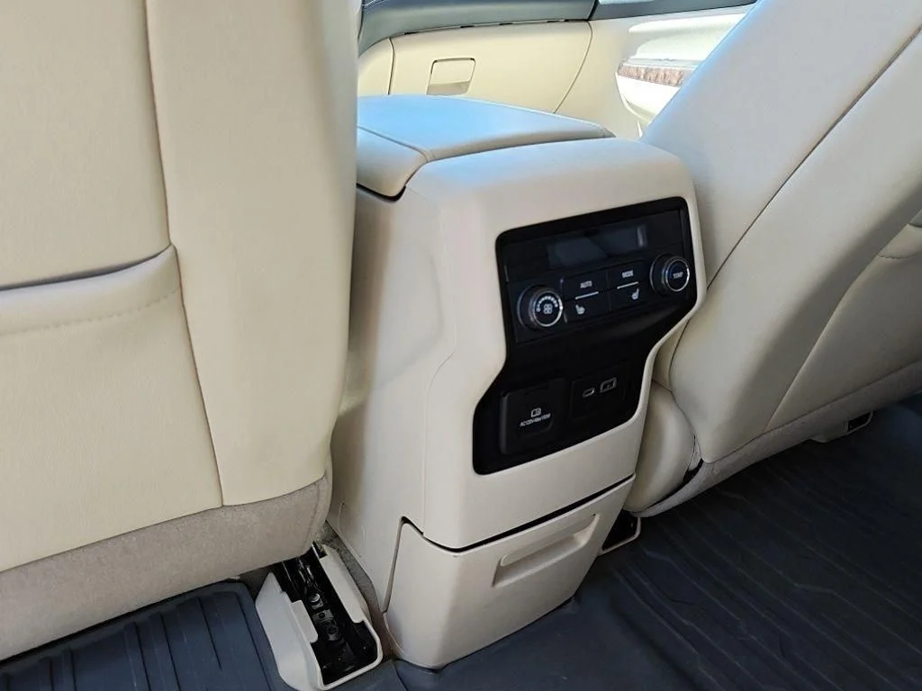 Used 2023 Black GMC Denali image 27