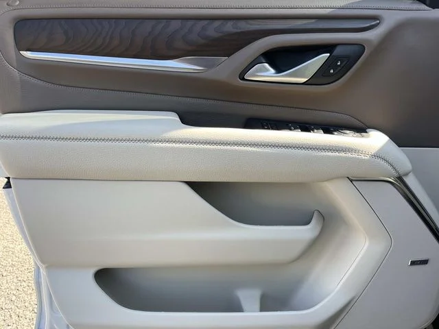 Used 2022 White GMC Denali image 30